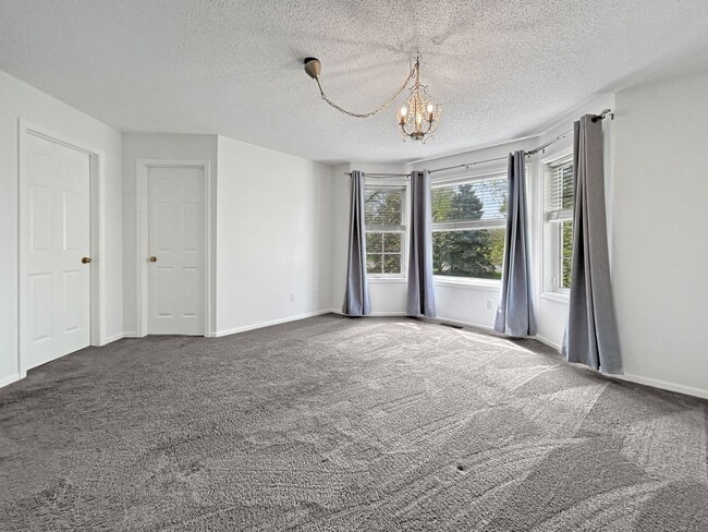 Building Photo - 8449 Forestview Ln N