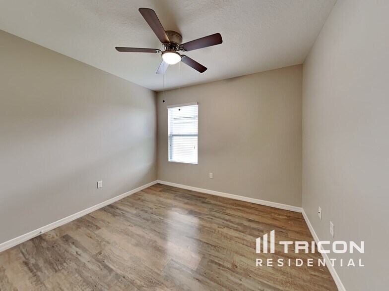 Building Photo - 6279 Red Herring Dr