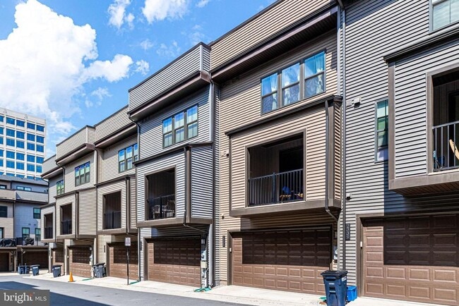 Building Photo - 2335 Water Promenade Ave