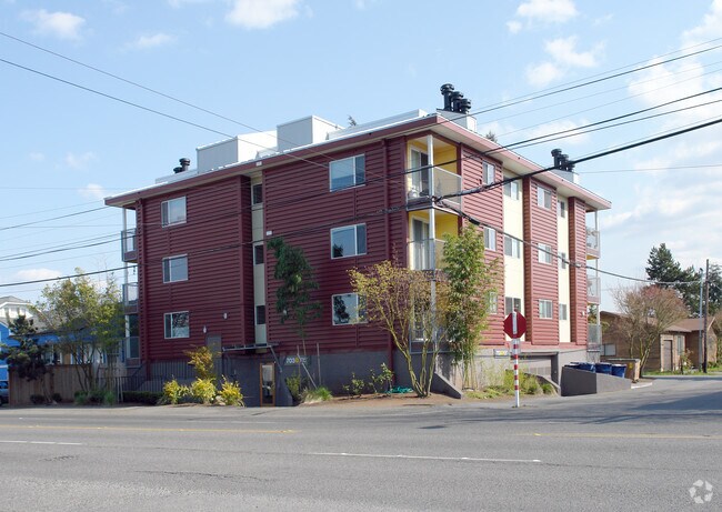 Building Photo - The Hawk Apartments