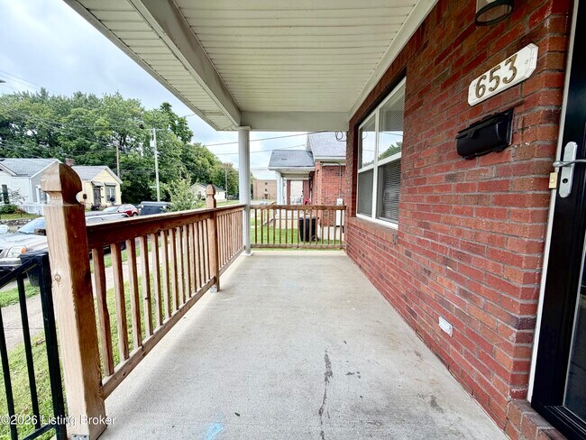 Building Photo - 653 S 23rd St