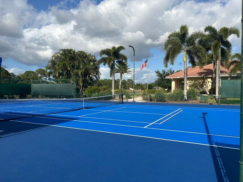New Tennis court - 798 SW Munjack Cir