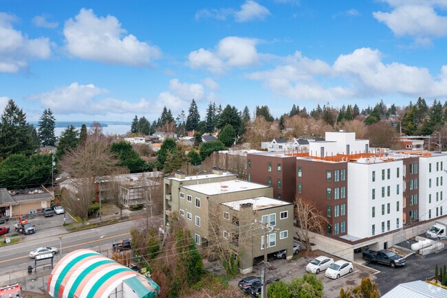 Building Photo - West Seattle Flats