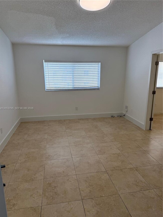 Building Photo - 3600 N 56th Ave