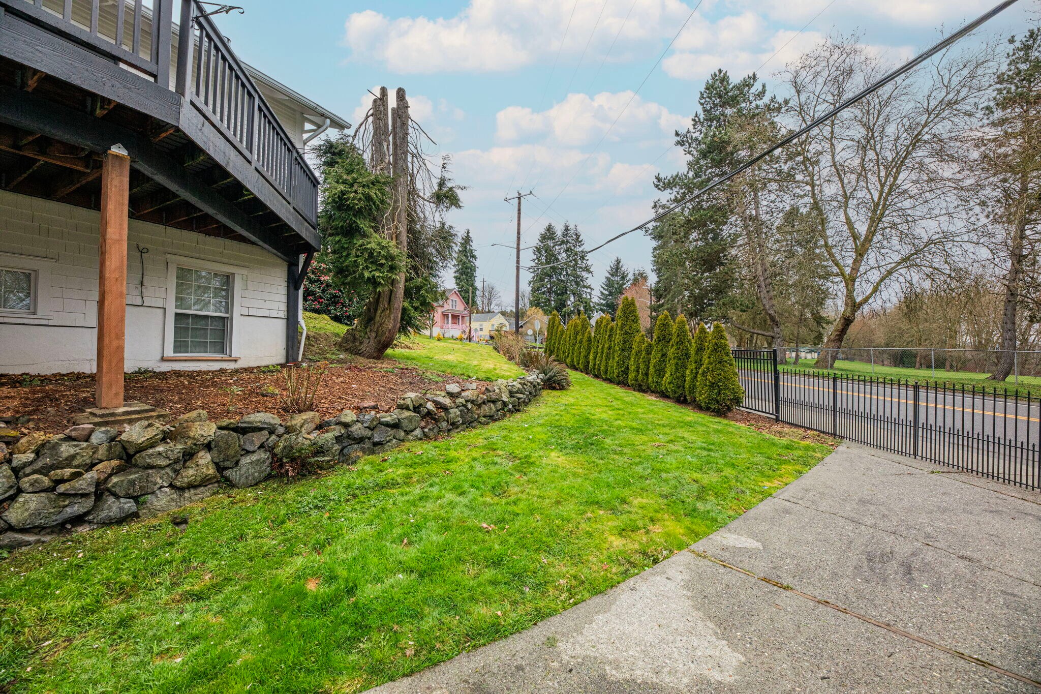 Building Photo - 4701 S 3rd Ave