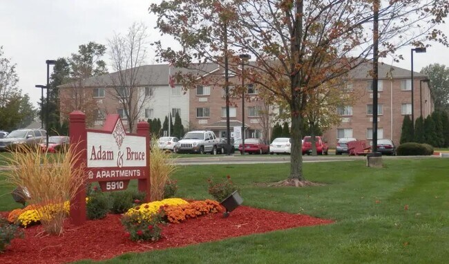 Building Photo - 5910 Hessen Cassel Rd