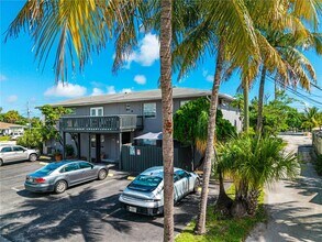 Building Photo - 400 SE 31st St