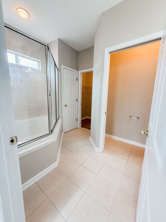 Building Photo - 113 Spokan Trail