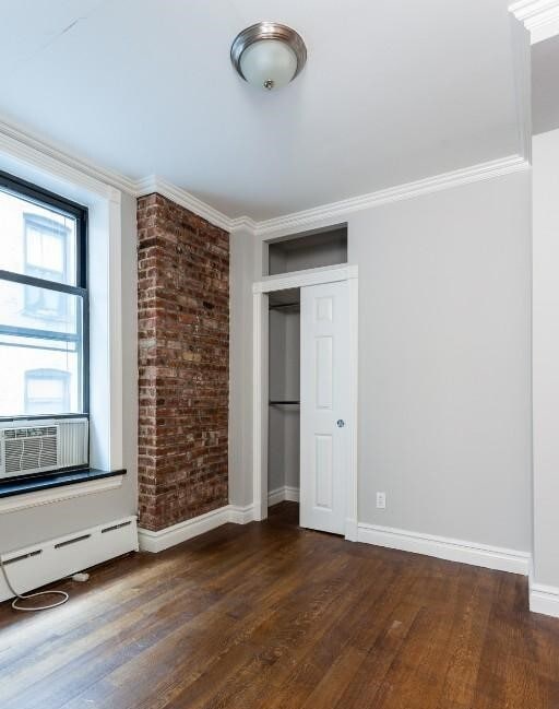 Building Photo - 336 E 18th St
