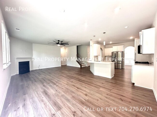 Building Photo - 146 Dogwood Grv Pl
