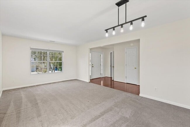 Building Photo - ***Coming Soon!!!***Spacious and Move-In R...