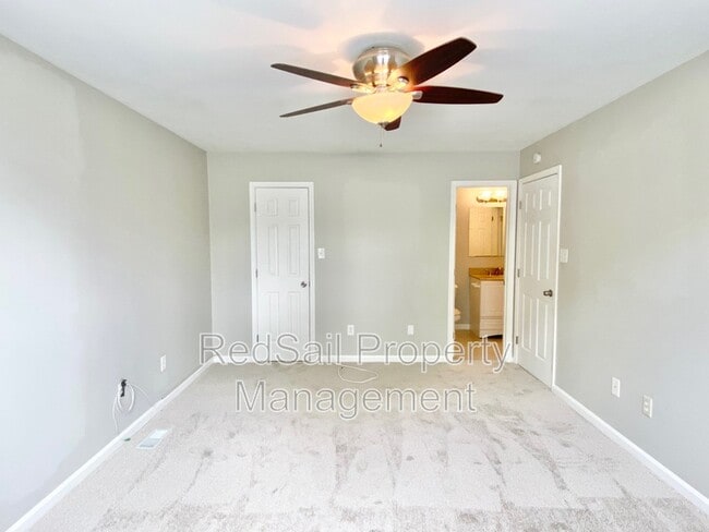 Building Photo - 469 Crosland Ct