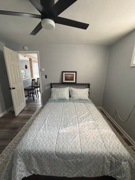 Building Photo - 340 W 26th St