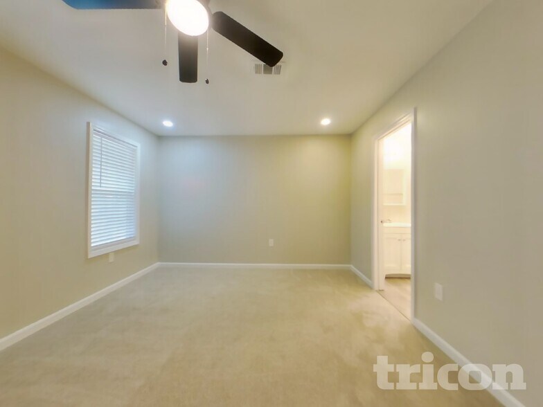 Building Photo - 47 Rosemont Ct