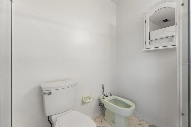 Building Photo - 20 Conley Ct