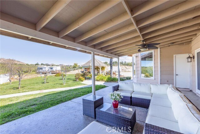 Building Photo - 38900 Ave Arriba