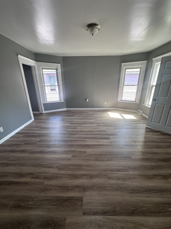 Building Photo - 3414 Daisy Ave