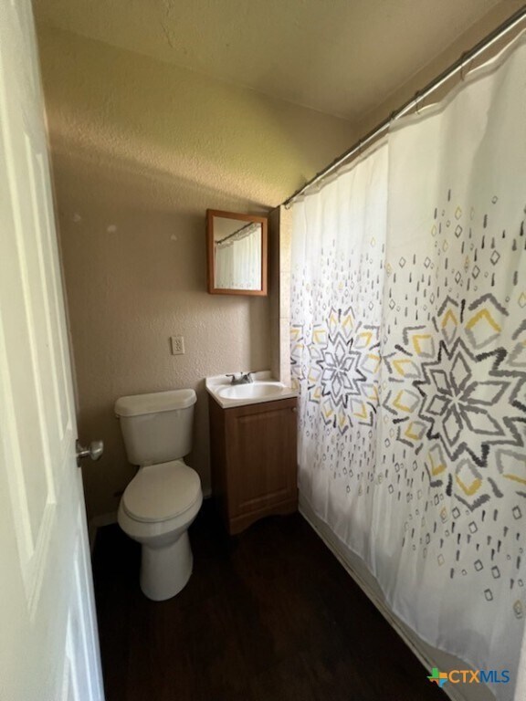 Building Photo - 532 E Walnut St