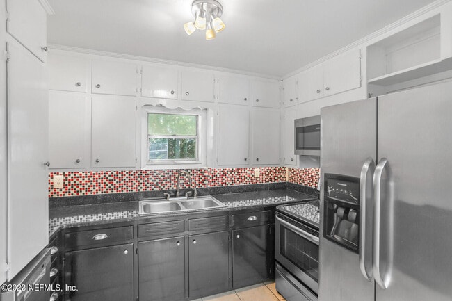 Building Photo - 4239 Shirley Ave