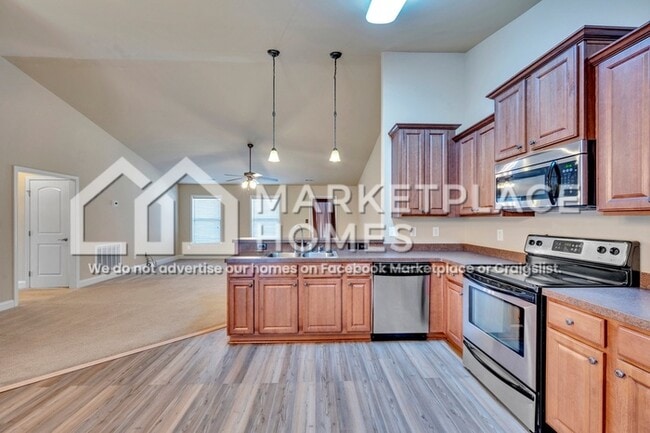 Building Photo - 220 Fields Pond Dr