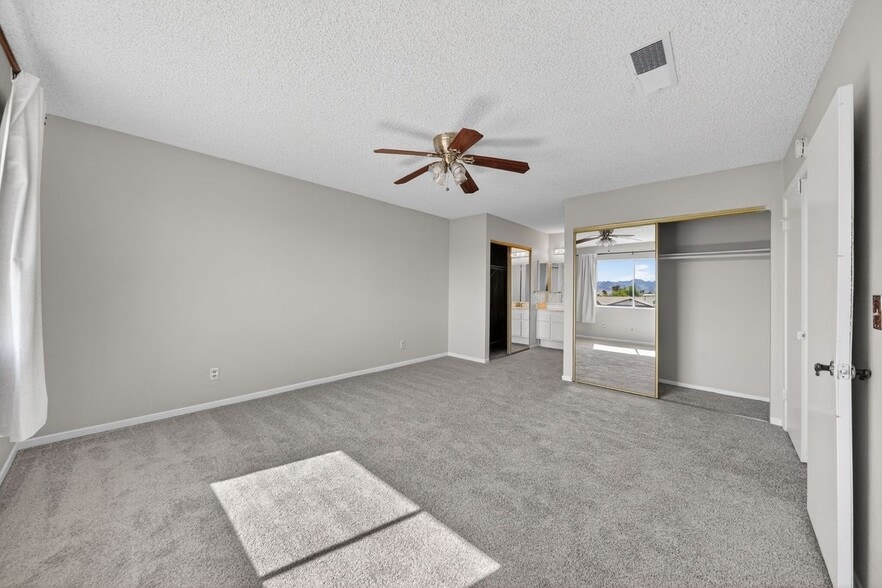 Building Photo - 389 Summer Creek Ct