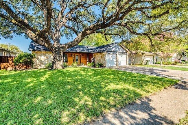 Building Photo - 11422 Bristle Oak Trail