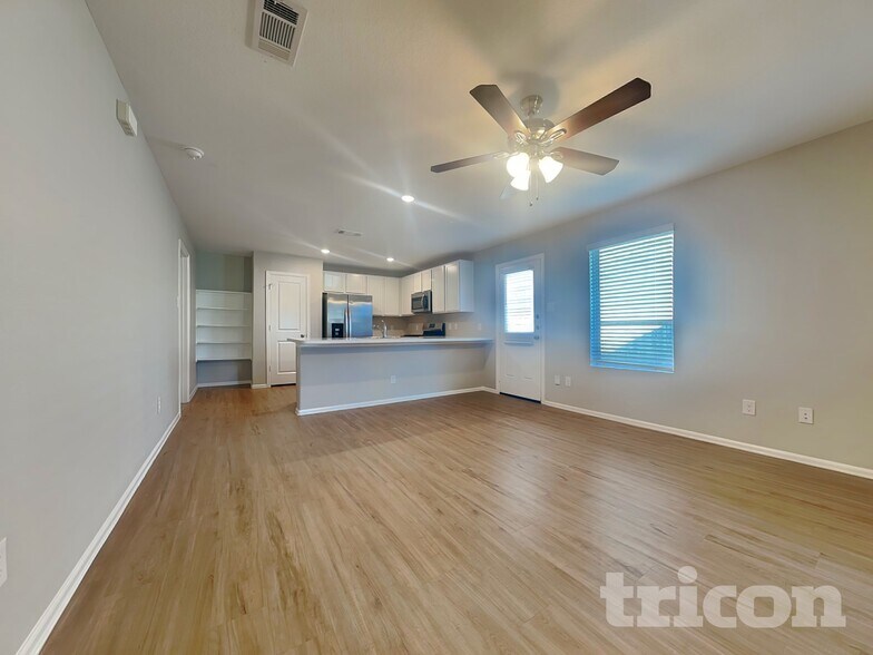 Building Photo - 18610 Rosehill Pr Dr
