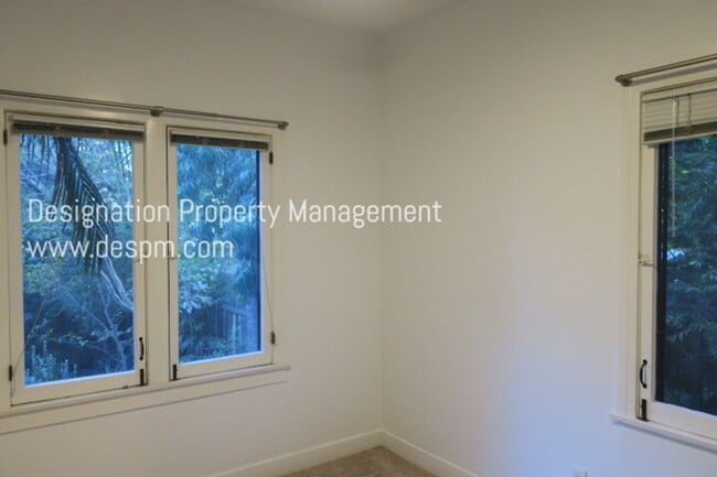 Building Photo - Griffith Park Blvd.