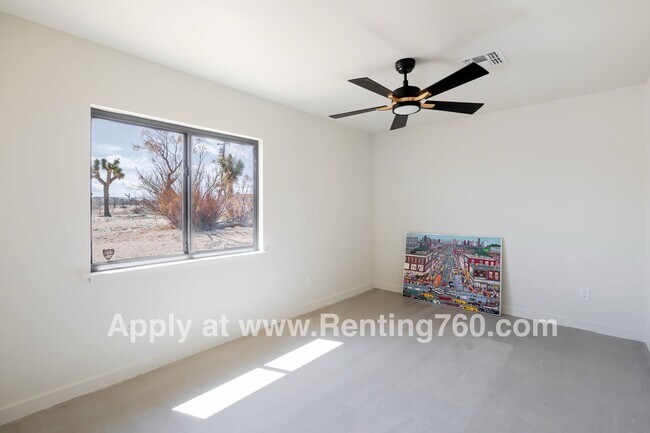 Building Photo - Modern Comfort in Scenic Landers