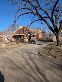 Building Photo - 922 N Coolidge Ave