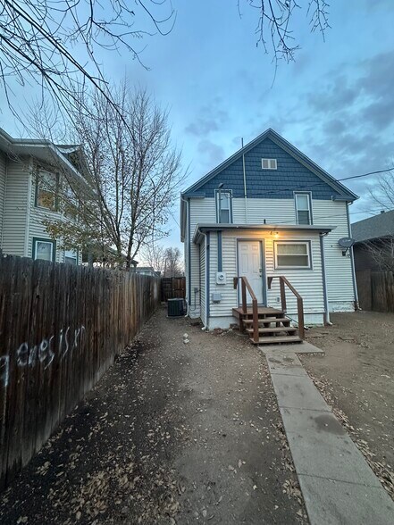 Building Photo - 1504 8th St