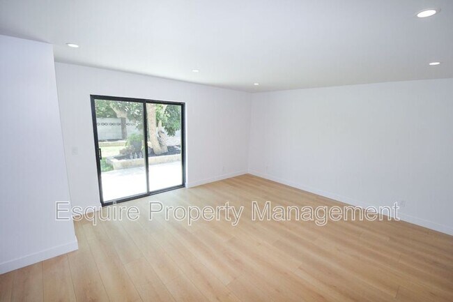 Building Photo - 1530 Dapple Ave