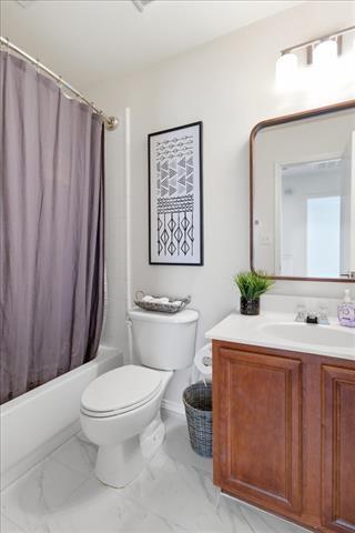 Building Photo - 7237 Rembrandt Dr