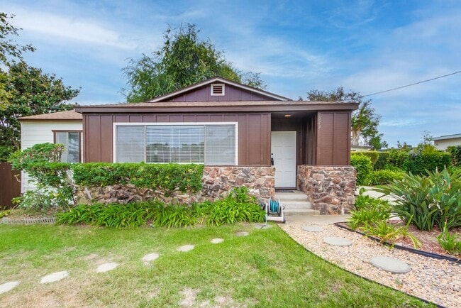 Building Photo - Charming Fully Remodeled 3-Bedroom Home in...