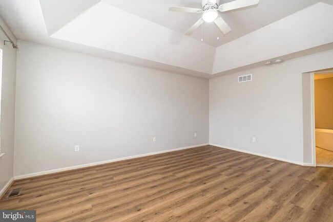 Building Photo - 5128 Barness Ct