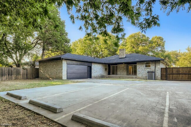 Building Photo - 4 br, 2 bath House - 11251 Mccree Road Sty...