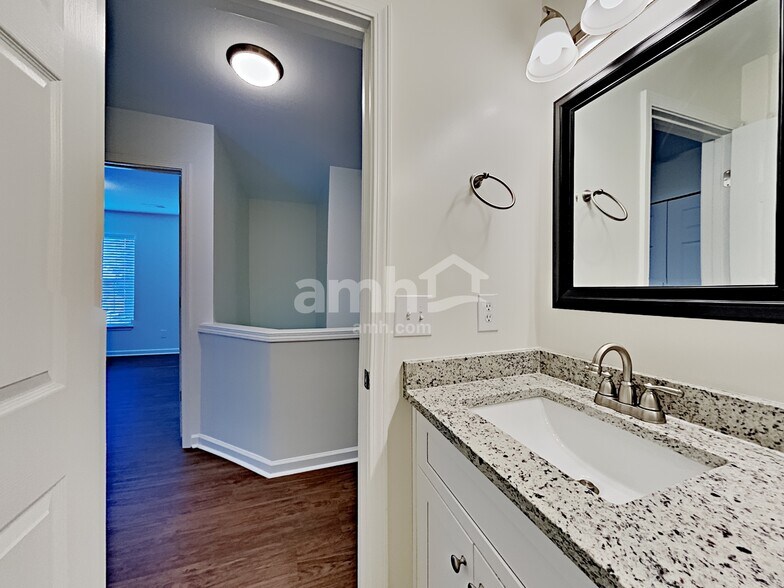 Building Photo - 1703 Kendall Cove Ln