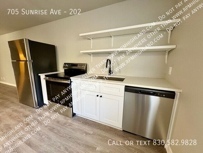 Building Photo - 705 Sunrise Ave