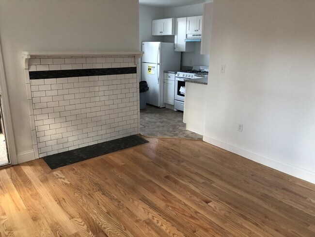 Building Photo - 344 North Ave