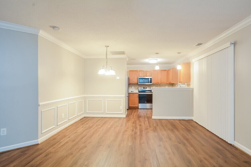Building Photo - 5832 Carretta Ct