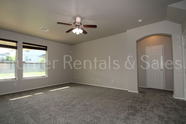 Building Photo - Beautiful Home in Sought-After Harker Heig...