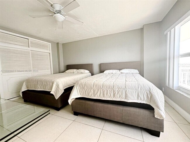 Building Photo - 3850 Galt Ocean Dr