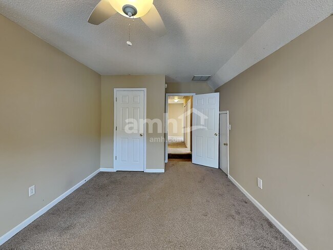 Building Photo - 108 Ashby Cross Court