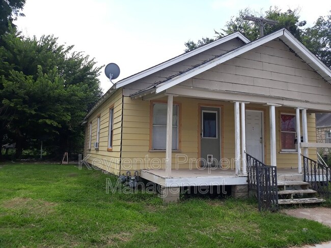 Primary Photo - 1532 E 7th St