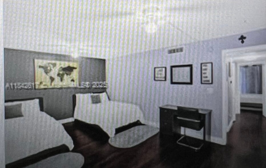Building Photo - 4950 Eucalyptus Dr