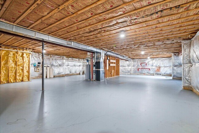 Building Photo - 6110 Holter Rd