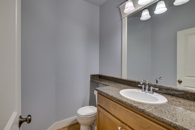 Building Photo - 4 Bedroom PLUS Bonus Room at Carriage Park...