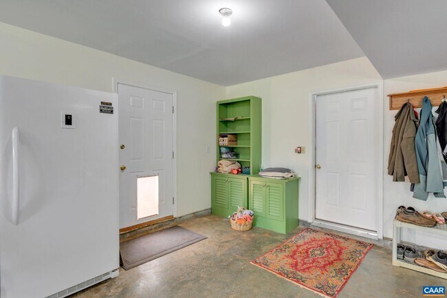 Building Photo - 2915 N Garden Ln