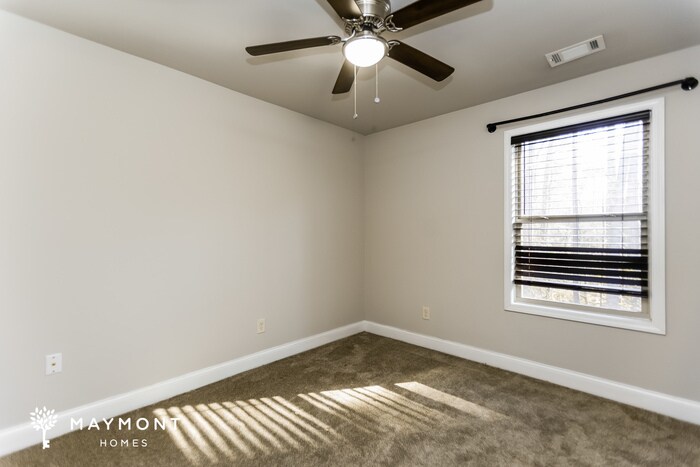 Building Photo - 271 Green Bridge Ct SE