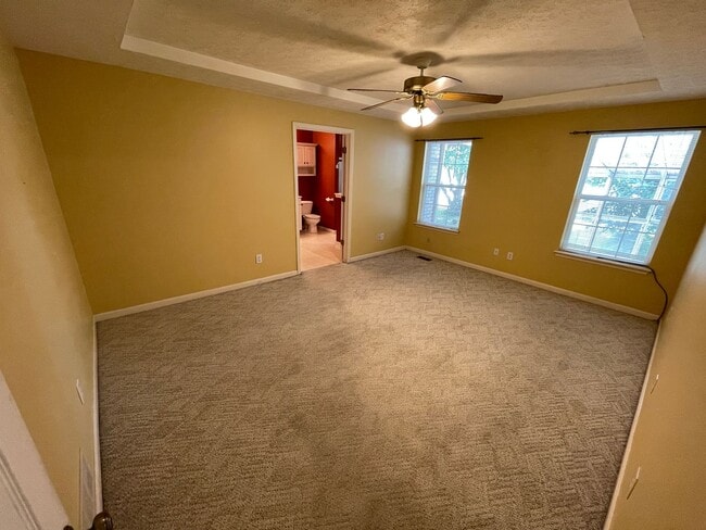 Building Photo - 3914 Stone Hollow Dr